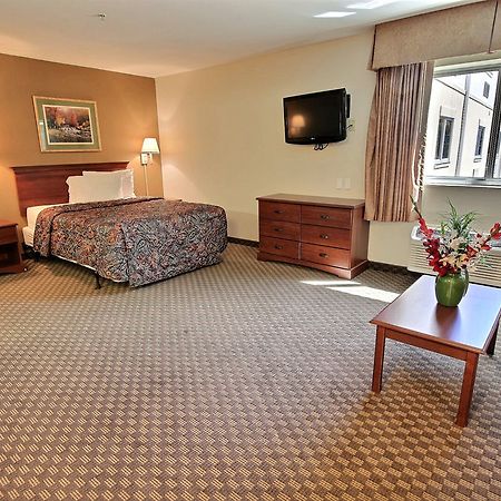 Crestwood Suites Of Newport News Zewnętrze zdjęcie