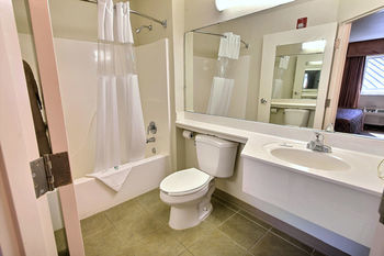 Crestwood Suites Of Newport News Zewnętrze zdjęcie